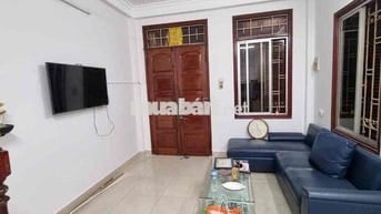 Chính chủ cho thuê nhà 3,5 tầng ngõ 70 Ngọc Hà Ba Đình