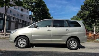 Toyota Innova 2006 G - 150000 km