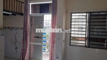 CHO THUÊ PHÒNG CÓ BAN CÔNG DÀI 5M