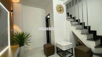 BÁN NHÀ 6 TẦNG GẦN BV BẠCH MAI – LÃO KHOA