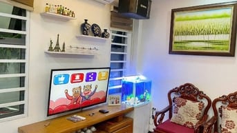 CC bán nhà làng Nha, Bát Khối DTSD 40m2, 4PN đủ công năng 2 nhà ra phố