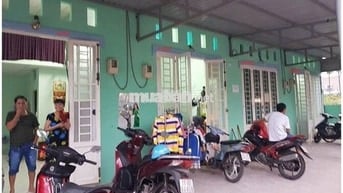 Nhà ki ốt mặt tiền đường Bà Điểm 4, tiện ở hoặc kinh doanh