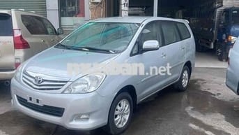 Toyota Innova 2010 G Bạc
