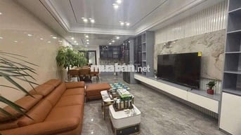 Bán nhà Phố Trạm - mặt phố kinh doanh -ô tô tránh - 7 tầng full đồ