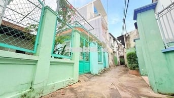 Kẹt tiền bán gấp nhà phường Trung Dũng gần công an thành phố