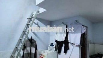 Phòng trọ có gác đúc cao 2m ngay công viên An Sương