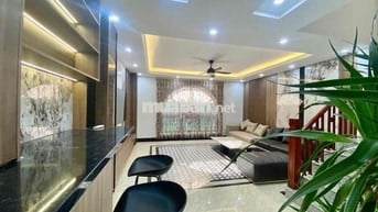 TÂM ĐIỂM LẠC LONG QUÂN – NHÀ MỚI – NGÕ THOÁNG – 15M RA Ô TÔ TRÁNH