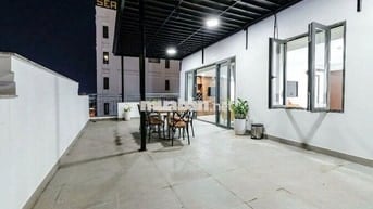 🏢 PENHOUSE - CĂN HỘ 2 PHÒNG NGỦ, BAN CÔNG LỚN 🏢