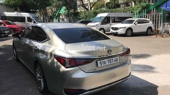 Lexus ES 2019 250 - 23000 km