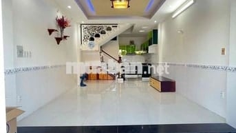 Nhà Mới Đẹp đg PVC P9: 4x10m, 3 lầu, 2pn lớn, 3wc, 2 máy lạnh