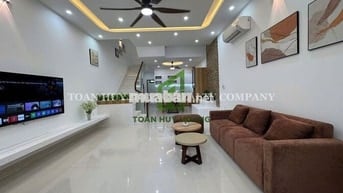 Nhà Nam Việt Á giá rẻ, gần đường Nghiêm Xuân Yêm –  4PN khép kín