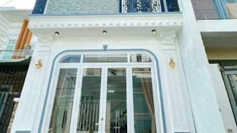 Bán gấp nhà đường Lý Thường Kiệt, phường 14, Q10 50m2 SHR sang tên 