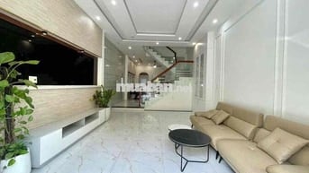 Cho thuê nhà mặt tiền gần Biển Nguyễn Tất Thành - Hoà Minh