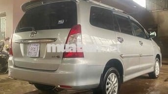 Toyota Innova 2012 E - 150000 km