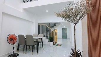 Ngã Tư Hàng Xanh Bình Thạnh 3Tầng Đúc Không Lộ Giới Hẻm 4m 45m2 6.xTỷ