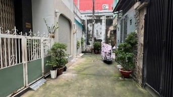 Nhà hẻm 4m – Ba Tháng Hai, Quận 10. DT đất 50m. (3,5m x 13,5m)  6.X tỷ