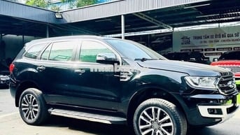Ford Everest 2019 Titanium mới bảo dưỡng