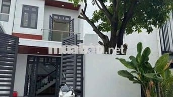 Nhà trệt 1 lầu gần chợ chánh mỹ. DT: 5x26, thổ cư: 60,đường nhựa thông