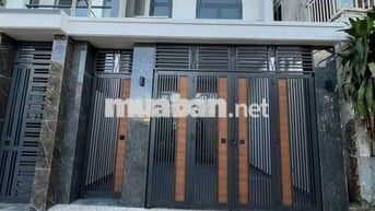 Nhà trệt 1 lầu, DT: 5x16, thổ cư: 100%, không quỹ hoạch, đường thông,