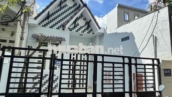 Cho thuê nhà trệt 2 phòng ngủ có sân trước rộng sau KDC Đại Ngân