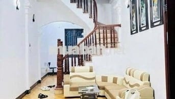 Cho thuê nhà riêng ngõ 139 Tam Trinh - Mai Động - 30m2-4 tầng -giá 8tr