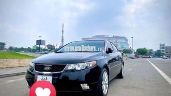 Kia Forte SLI số tự động màu đen