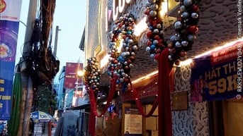 CẦN GẤP 2 NAM GIỮ XE KARAOKE TỪ 8H-22H VÀ 12H-24H Ở CMT8 - QUẬN 3