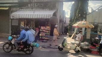 CHÚ NĂM BÁN NHÀ KINH DOANH TẠP HOÁ GIÁ 620TR , CHO THUÊ 9TR/THÁNG 