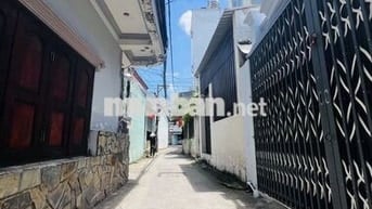 Nhà phố trệt gác. Có 3Pn rộng. Full nội thất tại Nhà Bè. Shr vay bank