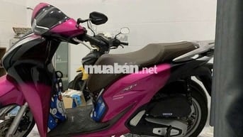 Honda SH Hồng đen 2000km