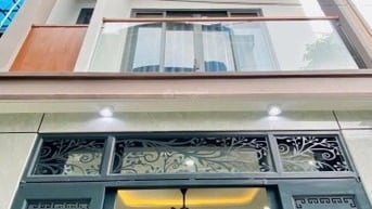 KẸT TIỀN!! Cần bán gấp, đường Nguyễn Thị Minh Khai, phường Dakao, Q1 