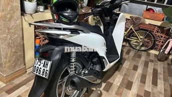 Xe SH160 ABS 2025 màu trắng, tình trạng keng 99,99