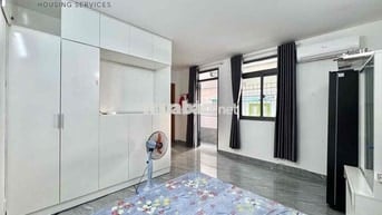 Căn hộ mini Full nội thất Tách Bếp có Ban công kế cầu Chữ Y quận 5