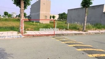 Chính chủ bán đất 4x18m 100% thổ cư sổ đỏ, xây dựng tự do