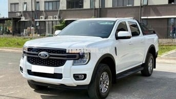 Ford Ranger XLS 2 cầu 2025 Trắng 8000 km siêu cọp