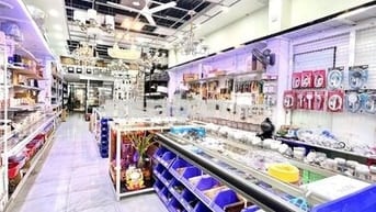 CHO THUÊ NHÀ KINH DOANH 3 TẦNG RỘNG 190M2/SÀN NGAY NGÃ TƯ COOPMART