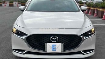 Mazda 3 2023 1.5L Luxury - 44k kilomet