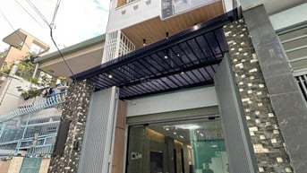 Chủ mắc nợ bán gấp nhà phú nhận, Phan Xích Long giá lỗ nặng