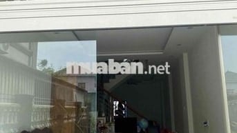 Chính chủ bán nhà ngõ 435 , 52m . 3 phòng ngủ 2 wc ngõ rộng