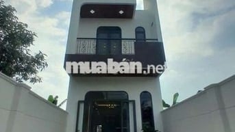 Nhà trệt 1 Lầu, đường nhựa, gần trường học, DT: 4,5x26, 4PN, 3WC