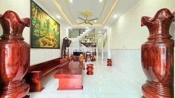 Bán nhà kdc Hoàng Hùng gần Go Dĩ An