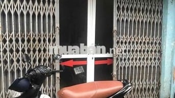 Nhà mặt ngõ Thái Hà ô tô đỗ cửa