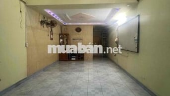 Cần cho thuê nhà hxt 4x16 đúc lửng 3pn 1wc 10 triệu tháng