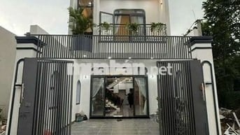 Nhà trệt 1 lầu, 1/Huỳnh Văn Lũy, DT: 5x20, 4PN, nội thất cao cấp