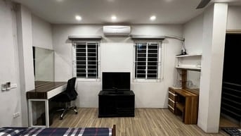Chung cư mini cho thuê 32m2 có ban công Đông Nam thoáng mát, full đồ