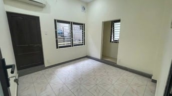 Cho thuê nhà ngõ 2 Lãng Yên, gần cây xăng Lãng Yên, Hai Bà Trưng