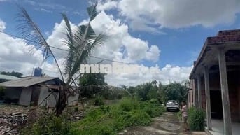 Cần bán đất 1700m2 đã có sẵn 200m2 thổ cư