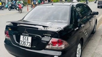 Mitsubishi Lancer Đen 5 chỗ