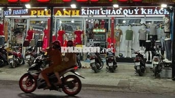 BÁN Mặt tiền ngay trung tâm chợ chí Hùng