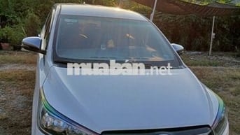 Toyota Innova 2019 2.0E - 128000 km